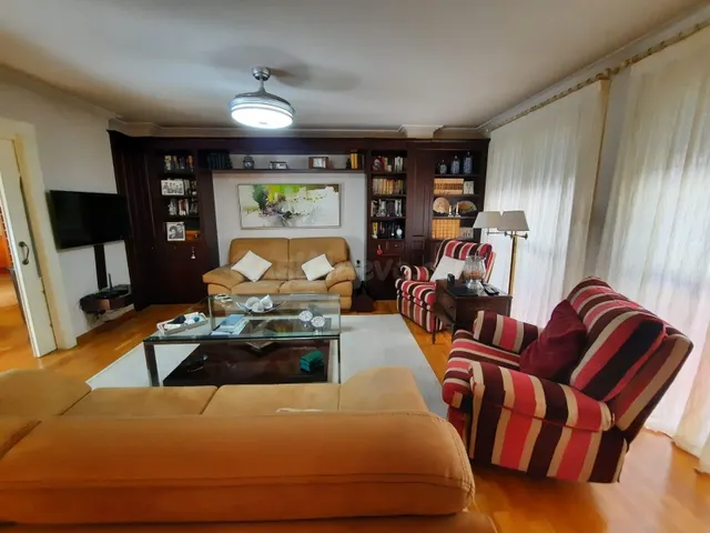 PISO CON ACABADOS DE ALTA CALIDAD, CON GARAJE Y TRASTERO EN  - foto 2