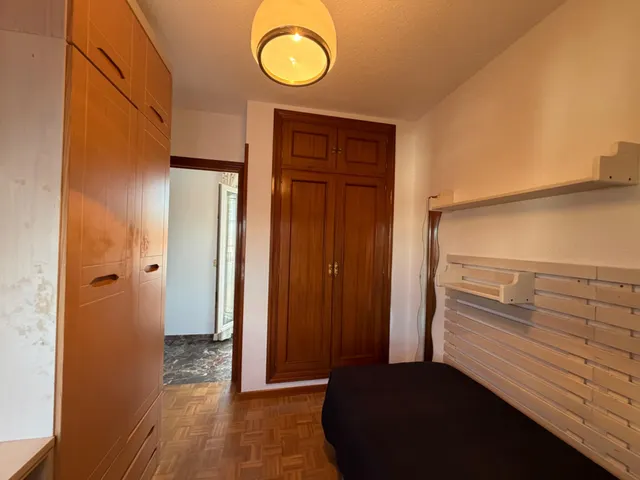 URBAMAR ALQUILA: Exclusivo Ático-Dúplex con Gran Terraza y Vistas a las Torres en Madrid — 13