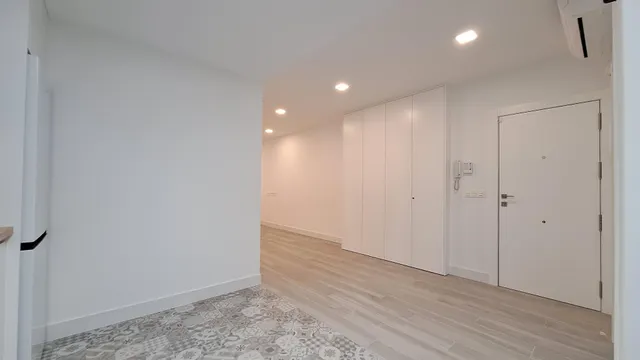 Apartamento SIN AMUEBLAR de un dormitorio y completamente reformado en la Plaza Cetina — 8