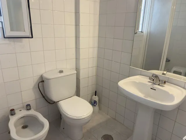 Piso en Avenida Almogávares. Tres dormitorios. Dos terrazas. — 15