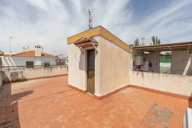 OPORTUNIDAD EN VENTA DE CASA ADOSADA DE TRES DORMITORIOS EN MARACENA — 32