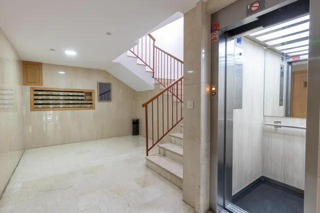 Amplio piso de 4 dormitorios en la prestigiosa urbanización Las Brisas – La Chana — 36
