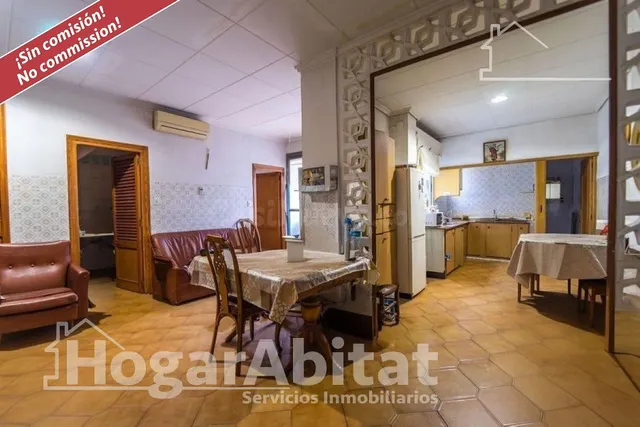 MUY AMPLIA Y LUMINOSA EN REAL VALENCIA
