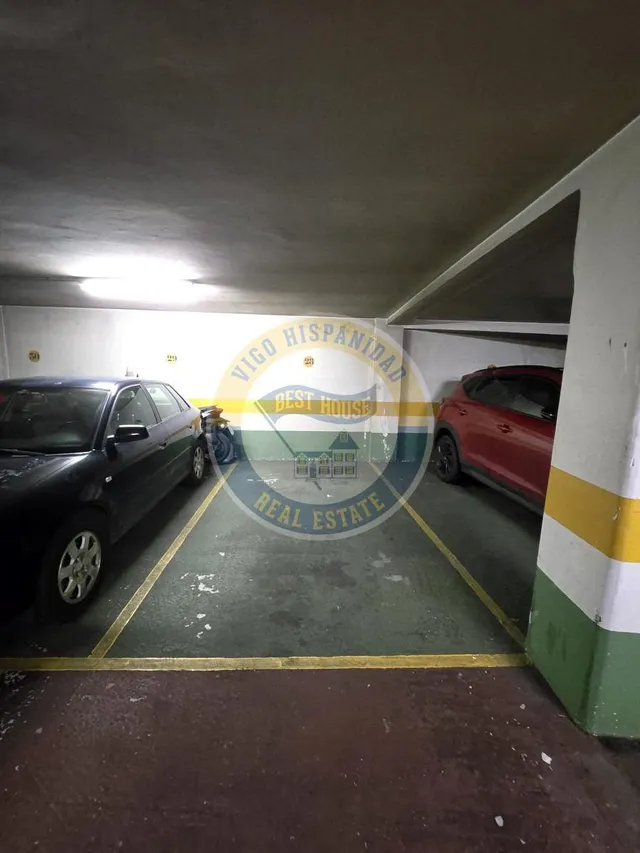 Plaza de garaje amplia próximo a povisa — 6