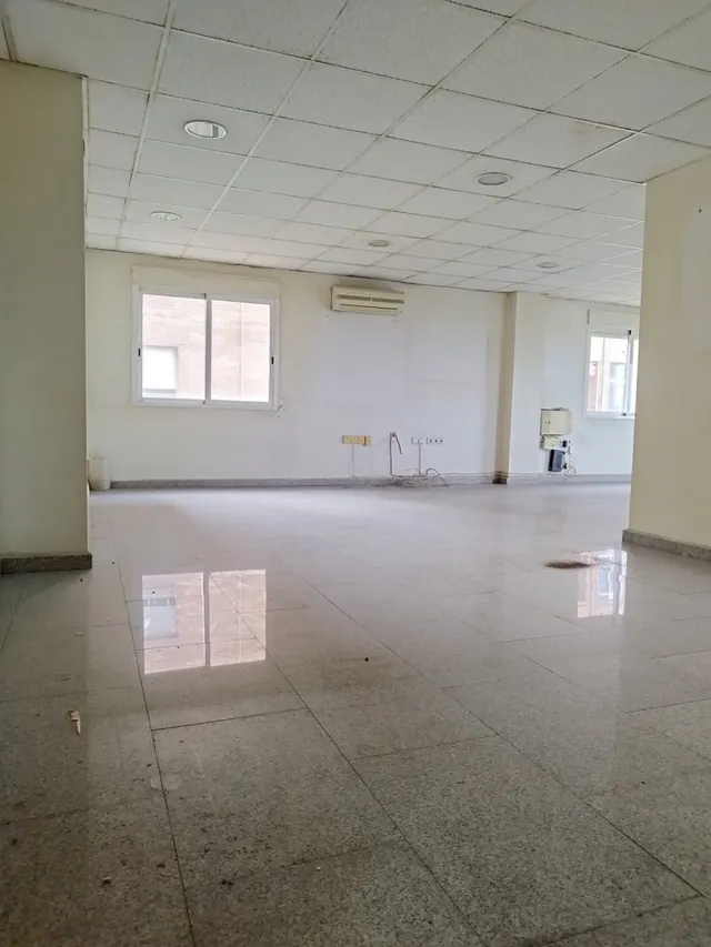 ENTRESUELO PARA OFICINAS JUNTO CENTRO COMERCIAL VEGA PLAZA — 8