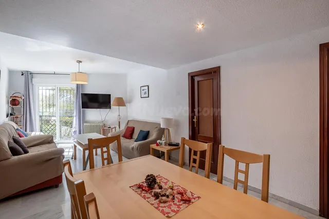 ¡¡Fantástico piso de 7 habitaciones en Bola de Oro!! — 2