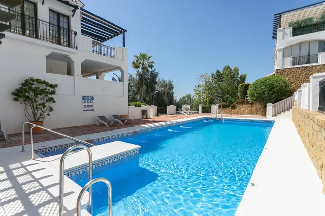 Precioso Atico Triplex de 4 dormitorios en Altos de los Monteros en perfecto estado — 38