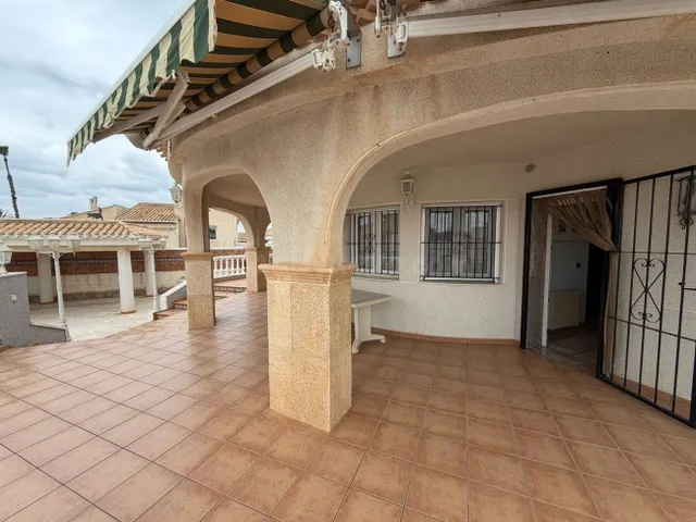Villa 5 habitaciones 130m² en venta - La Zenia — 4