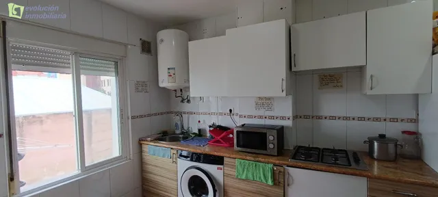 Se vende piso en calle San Isidro - Burgos — 8