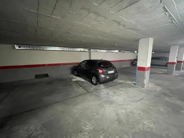 Plaza de Garaje Calle Diego Ramirez — 2