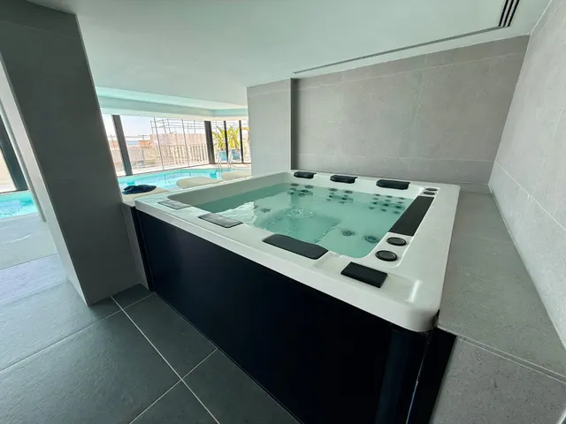 Apartamento con vistas al mar. 2 dormitorios, 2 baños. Reserva del Higuerón, Fuengirola — 46