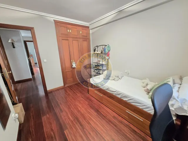 Piso 3 habitaciones 100m² en alquiler - Coia — 28