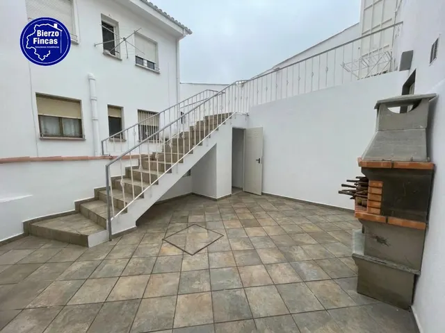 **se vende casa en Oviedo** — 42