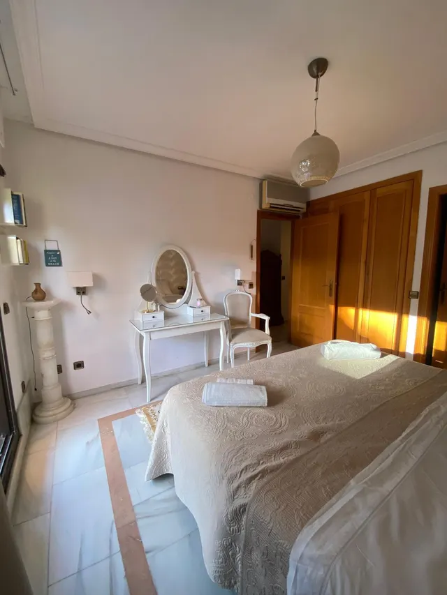 Ático exclusivo de 4 dormitorios junto al Paseo Marítimo y Puerto Deportivo de Marbella — 12