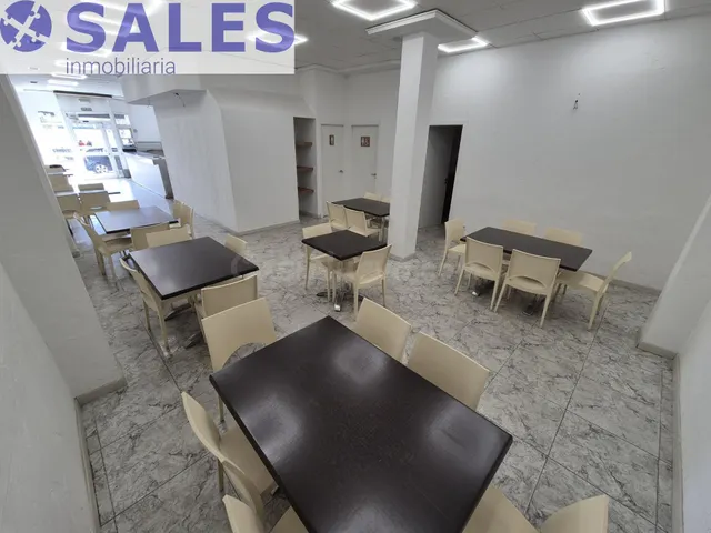 SE VENDE LOCAL COMERCIAL EN CALLE PADRE MÉNDEZ – TORRENT - foto 2