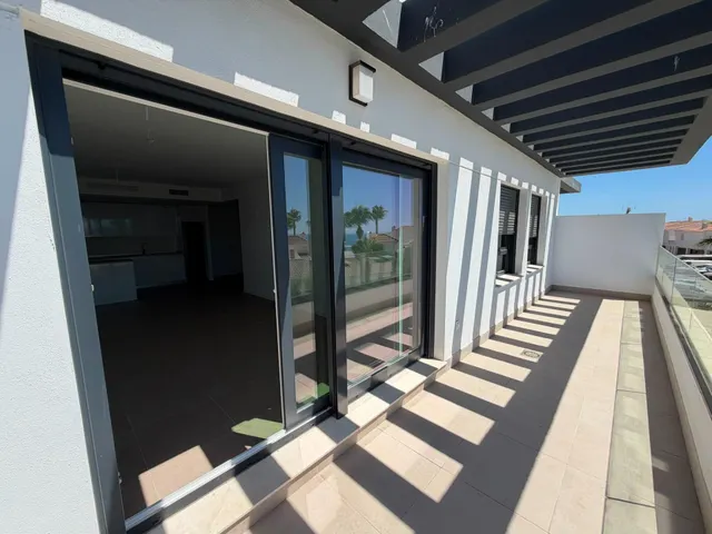 Espectacular vivienda con terraza y vistas al mar — 8