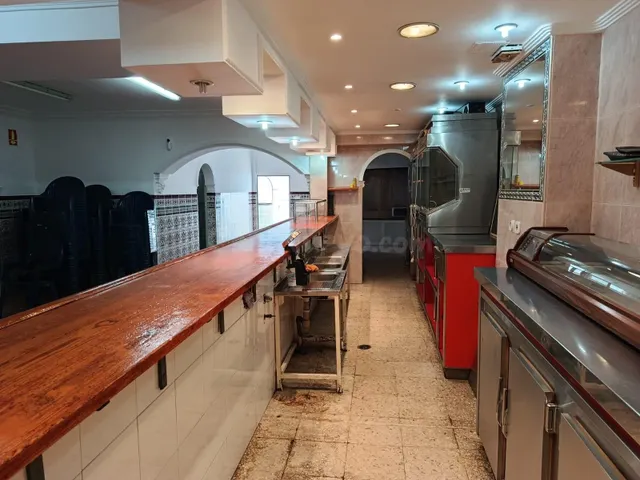VIVIENDA CON GRAN POTENCIAL EN SEVILLA - foto 3