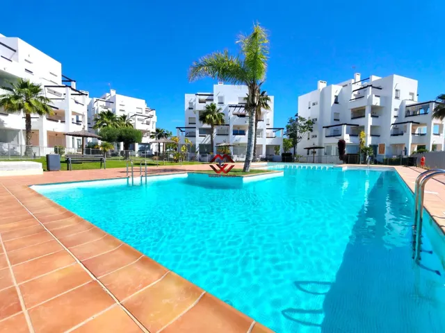 Ático con vistas abiertas y terraza en complejo residencial  - foto 3