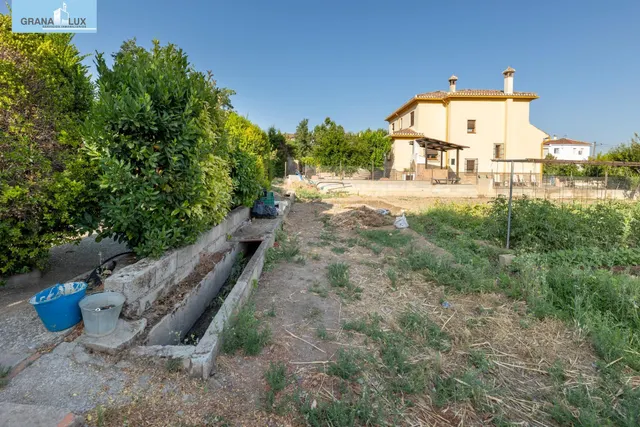 TERRENO URBANO 1060m EN LA ZUBIA — 11