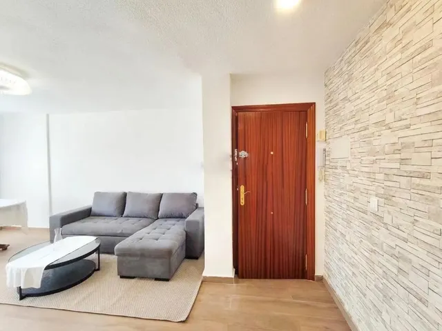 Piso reformado, amplio y luminoso cerca del mar — 22