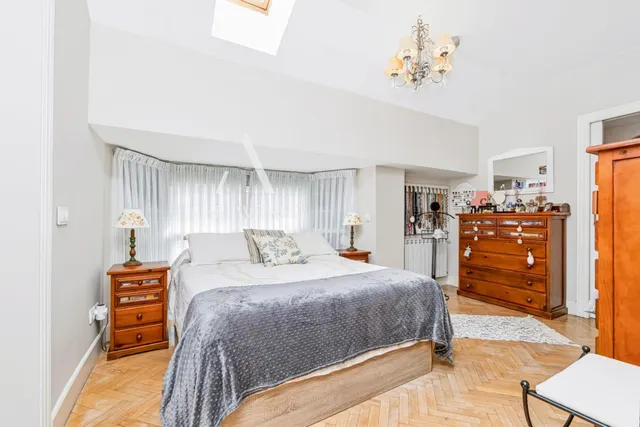 Dúplex exclusivo junto al Parque del Retiro con piscina, jardín y garaje — 27