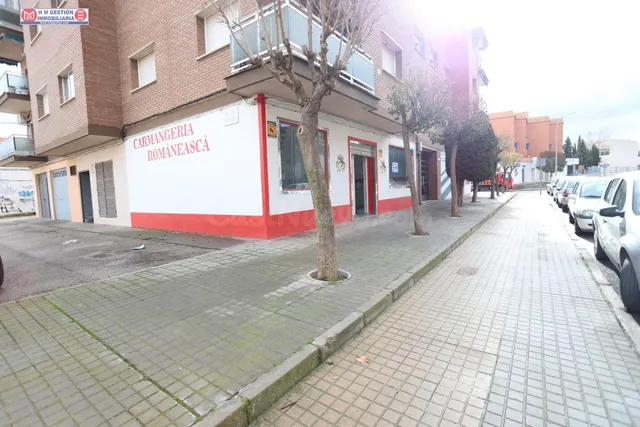LOCAL COMERCIAL EN ESQUINA CON 115 m2 CONSTRUIDOS, UBICADO M - foto 2