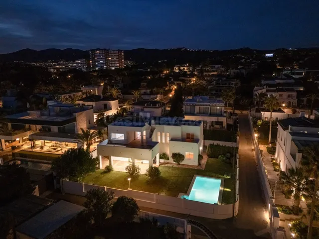Chalet 5 habitaciones 296m² en venta - Marbella - foto 3
