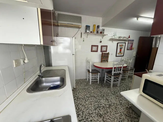 PISO DE LUJO EN BARRIO DE SANTA CRUZ — 46