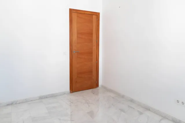 Chalet adosado con piscina — 31