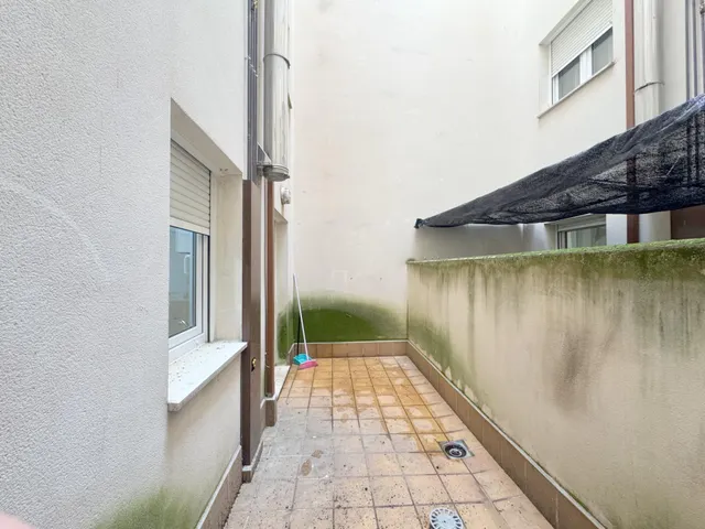 Piso en planta baja de primera transmisión, luminoso y con 3 habitaciones — 30