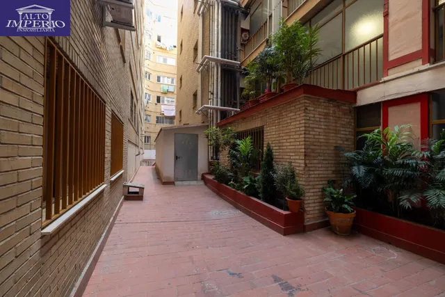 PISO DE 1 DORMITORIO CON TERRAZA Y EXCELENTE UBICACIÓN JUNTO AL MERCADONA — 21