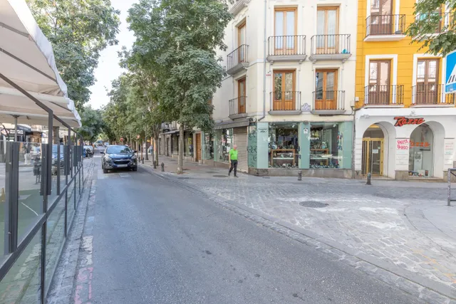 SE VENDE LOCAL TOTALMENTE REFORMADO EN PLENO CENTRO DE GRANADA (ALMONA DE SAN JUAN DE DIOS) — 19