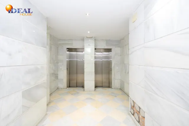 Piso de dos dormitorios en Sanders, en urbanización privada con piscina, pistas de padel, plaza de garaje y trastero — 19