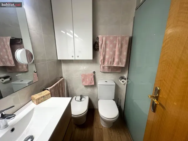 Ático amueblado con terraza en el centro de Vilanova — 11