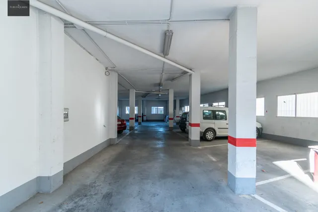 Local con 238m2 en centro de Guejar Sierra — 2