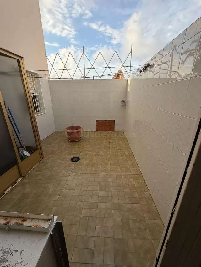 CASA INDEPENDIENTE EN EL ESTRECHO DE SAN GINÉS – 290 m2 – 5 DORMITORIOS – 4 BAÑOS — 5
