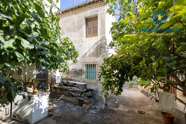 Atención promotores. Casa para derribar y hacer bloque de hasta 720 m2 de obra en Maracena centro — 7