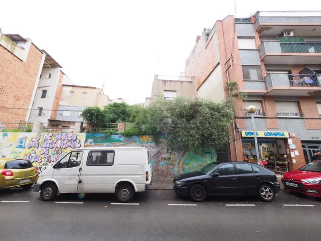 Inversión inmobiliaria en Montcada i Reixac: casa adosada 20