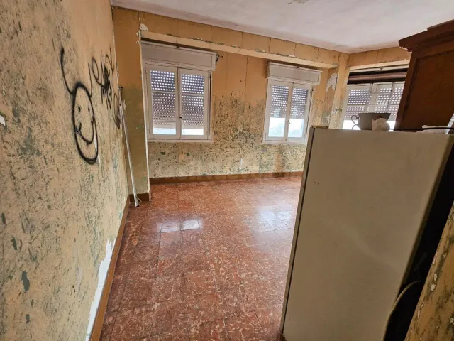 OPORTUNIDAD!!! SE VENDE PISO EN EL CENTRO DE RIBADAVIA - foto 2