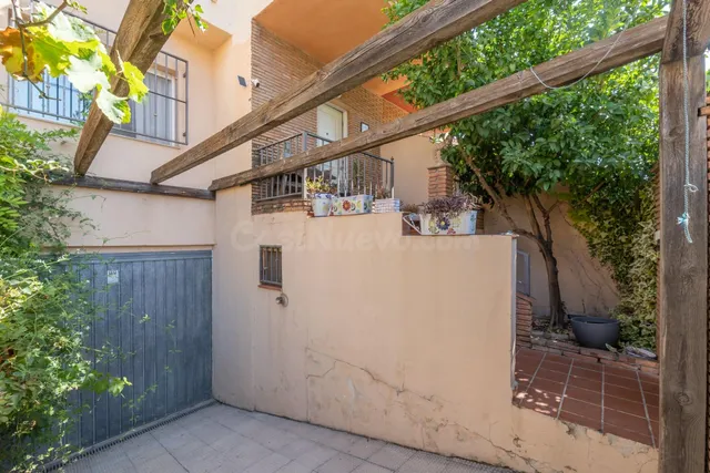 VIVIENDA UNIFAMILIAR ADOSADA EN OGIJARES — 2