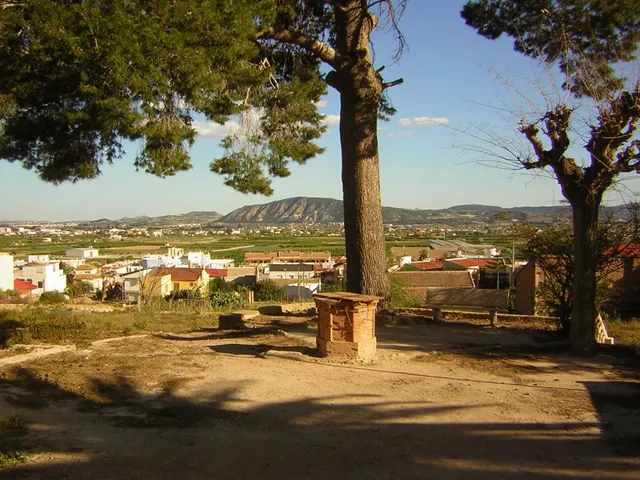 Finca de 12.441 m2 en Orihuela suelo urbano y rustico con preciosa casa y suministros — 6