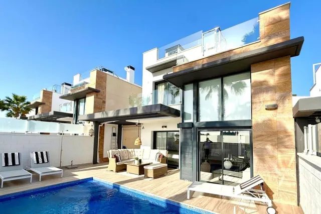 Villa 3 habitaciones 110m² en venta - Lomas de Cabo Roig