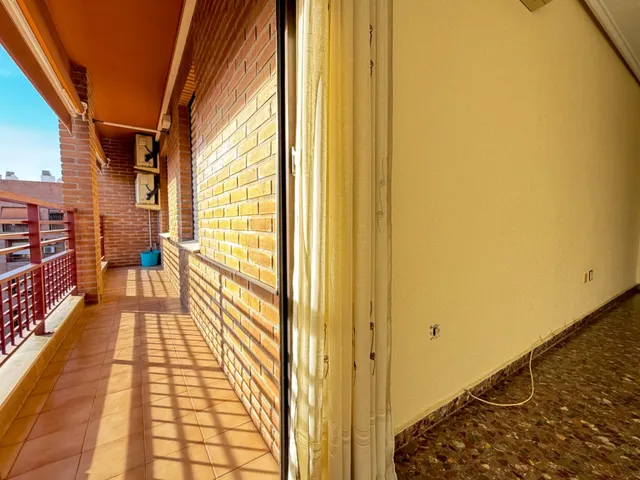 Piso de 4 habitaciones en alquiler en barrio Beteró — 8