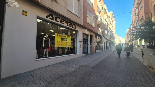 Local comercial 150m² en alquiler - CENTRO — 4