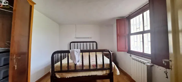Amplia finca con varias edificaciones — 19
