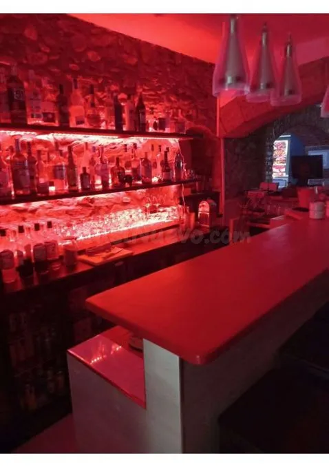 Restaurante en pleno rendimiento con magnífico dúplex en el  - foto 4