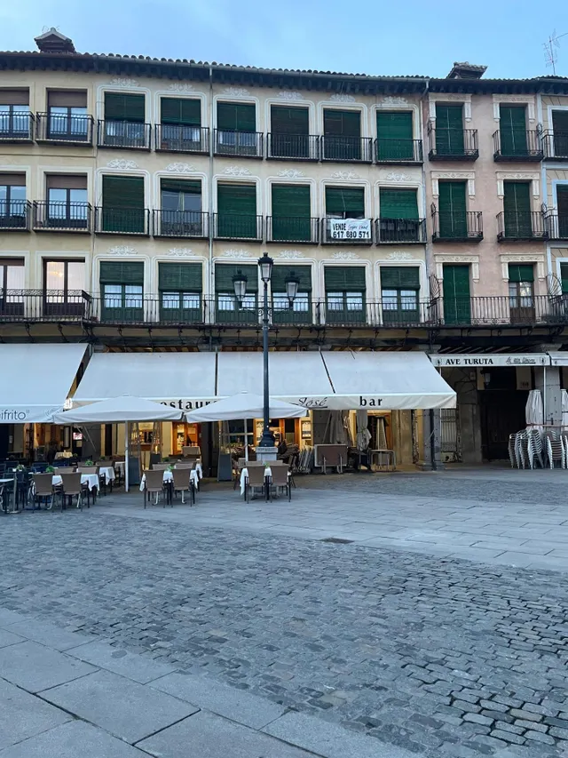 VENTA DE PISOS EN PLAZA MAYOR 4. PISOS: 2º, 3º Y BAJO. - foto 2