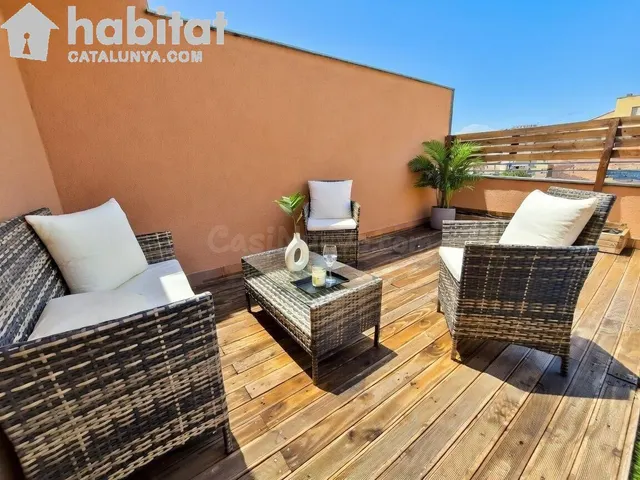 PIERA CENTRO, CASA ADOSADA SEMINUEVA CON TERRAZA DE 40M2 Y P - foto 2