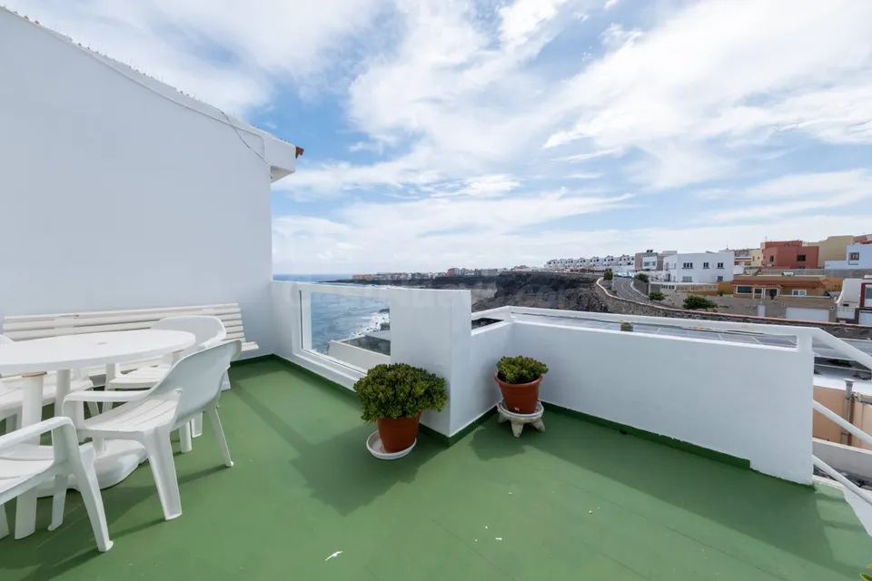 Exclusiva vivienda con impresionantes vistas al mar en La Estrella, Telde