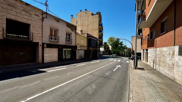 CASA UNIFAMILIAR AMB ASCENSOR DAVANT DEL PARC DE VALLPARADÍS
